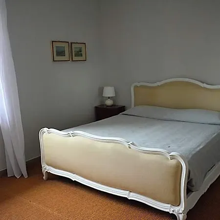 Tenuta Ajrale Bed & Breakfast 4*