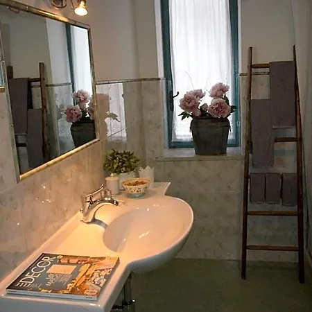Tenuta Ajrale Bed & Breakfast Vigone