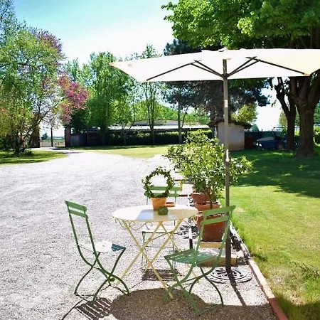 Bed & Breakfast Tenuta Ajrale 4*